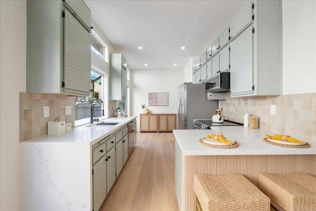 https://cdn.realtyfeed.com/cdn/127/306615204/7000343a940f837acd76bc621384ad77.webp