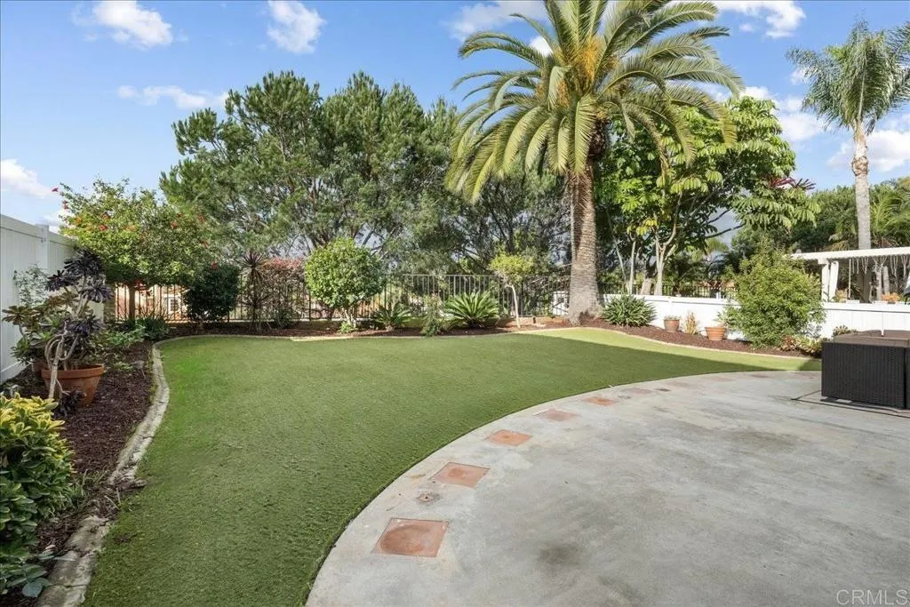 https://cdn.realtyfeed.com/cdn/127/306615204/8ba24a12397be9b0171937e5332977e0.webp