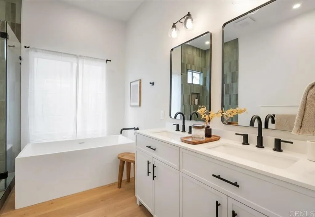 https://cdn.realtyfeed.com/cdn/127/306615204/abee29ecab8c0e471570a28dfdaee08b.webp