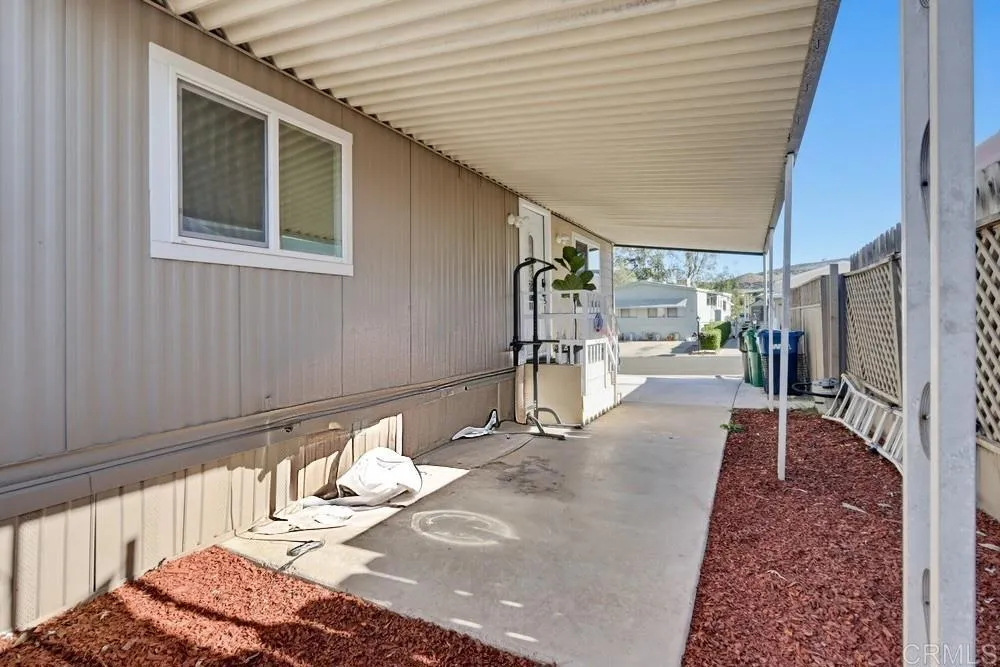 https://cdn.realtyfeed.com/cdn/127/306615229/d8bc5f4ec48e4d8c04f93a71781b1f68.webp