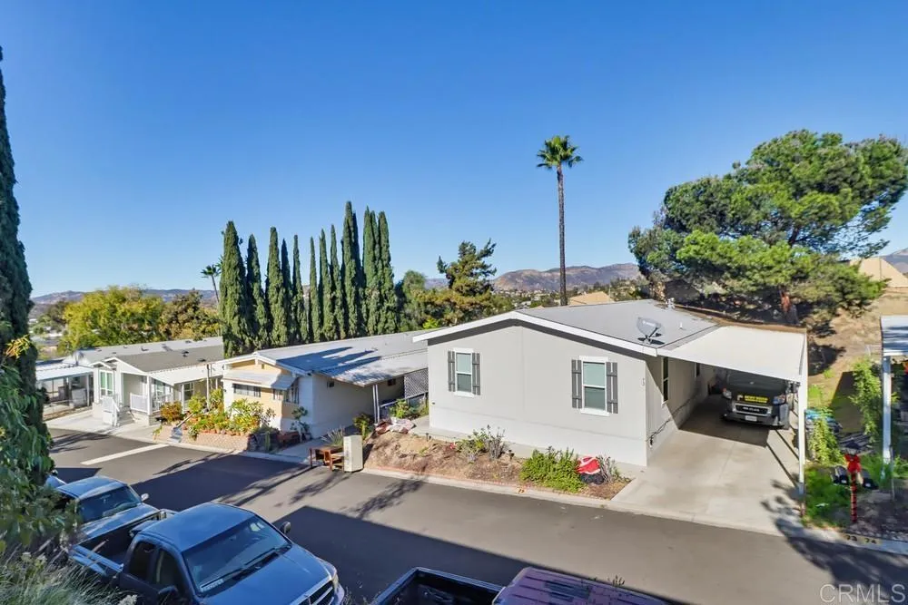 https://cdn.realtyfeed.com/cdn/127/306615229/edd7b98ddab1ccfd24126edee9dbd436.webp