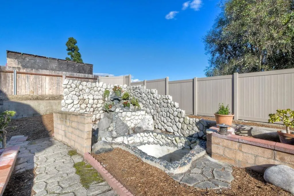 https://cdn.realtyfeed.com/cdn/127/306615244/471e2439dfa6acb11dbd10cdd4ed1576.webp