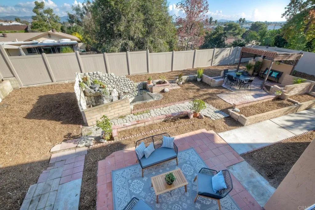 https://cdn.realtyfeed.com/cdn/127/306615244/da01566afe76044f3501e670037dd941.webp