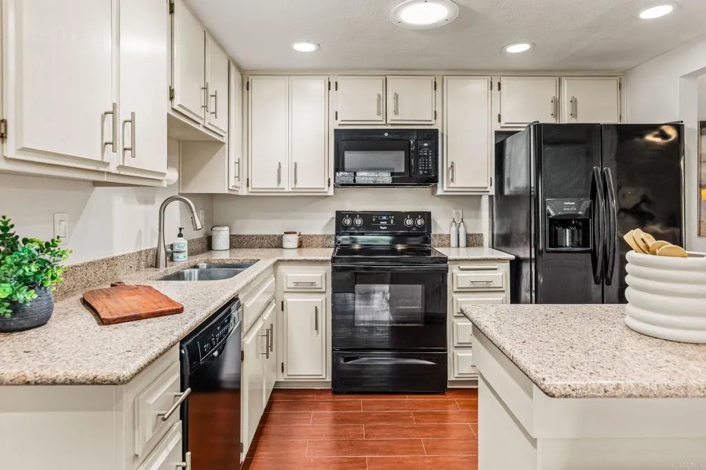 Photo #10: NDP2600243 Listing: Photo #10