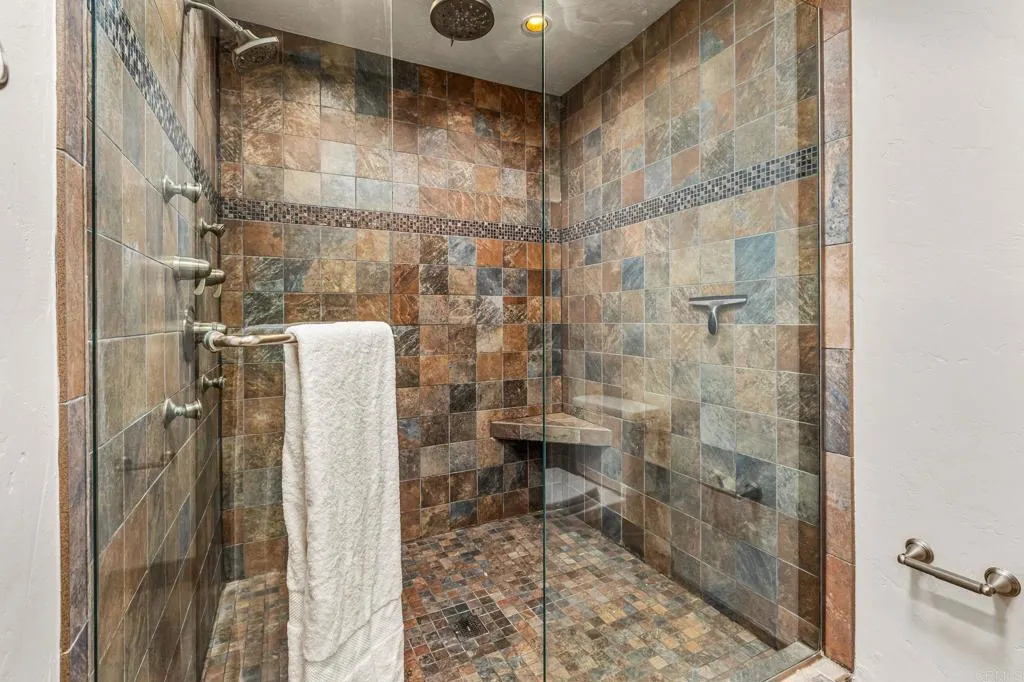 Photo #19: NDP2600243 Listing: Photo #19