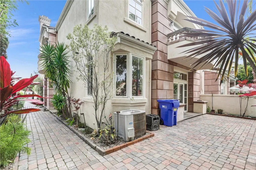 Photo #30: CV25248072 Listing: Photo #30