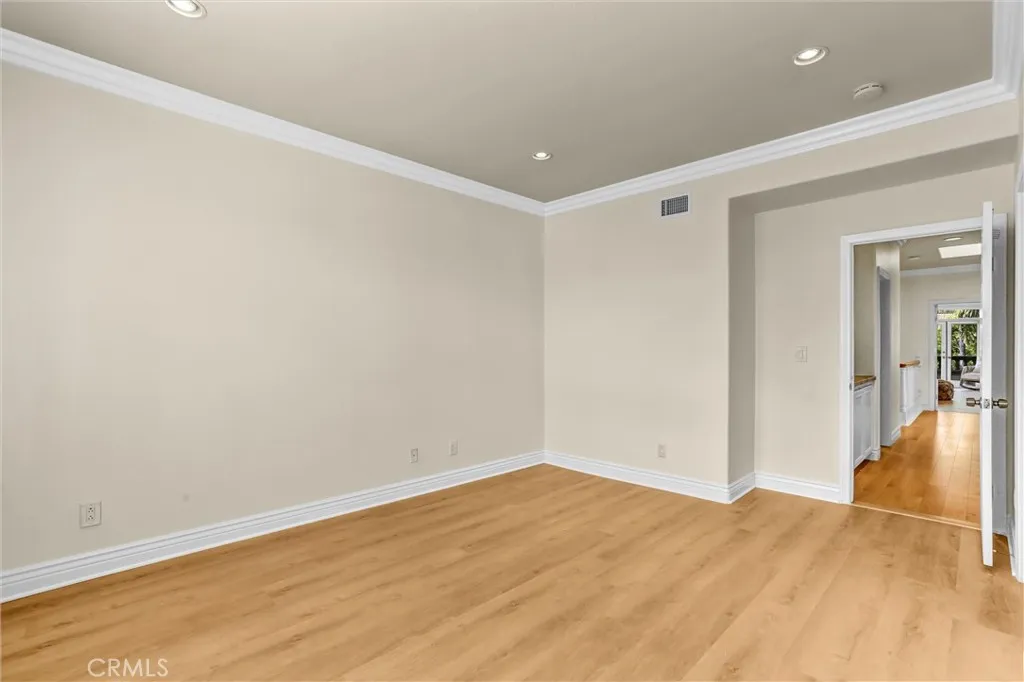 https://cdn.realtyfeed.com/cdn/127/306615330/2d72b5dd7845dd1f697ad0225abe5457.webp