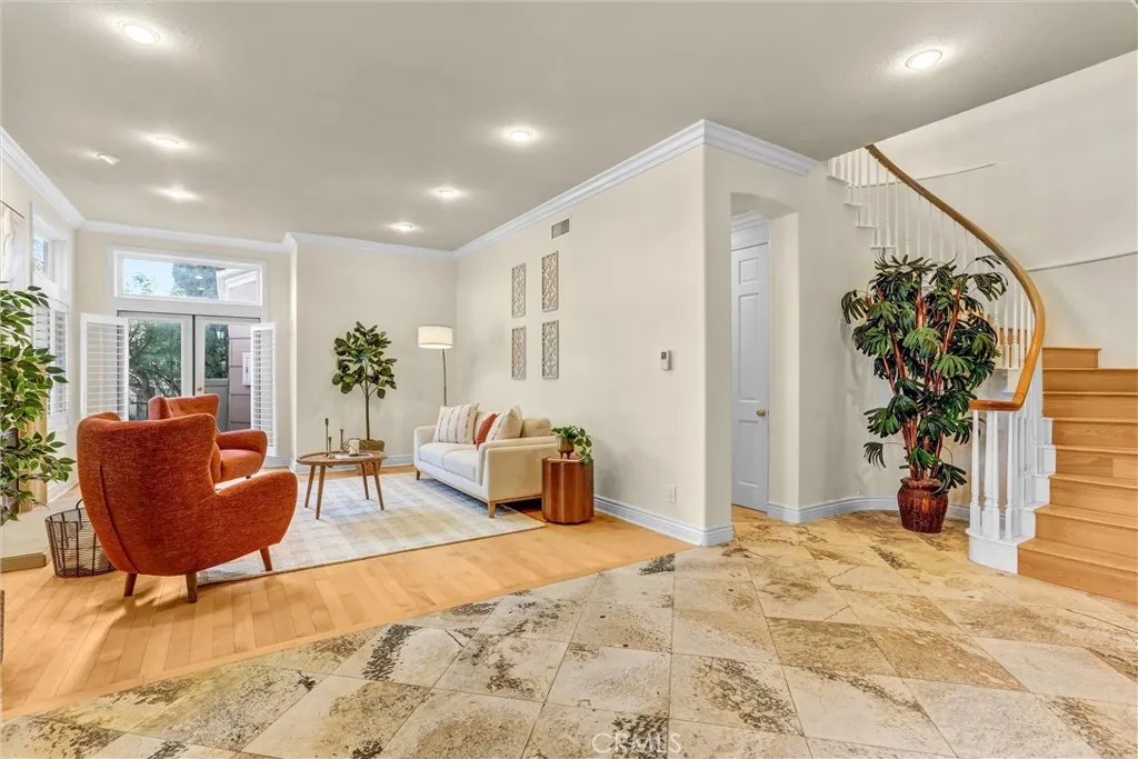 https://cdn.realtyfeed.com/cdn/127/306615330/37d56466d584283fb941935129ea4fb7.webp