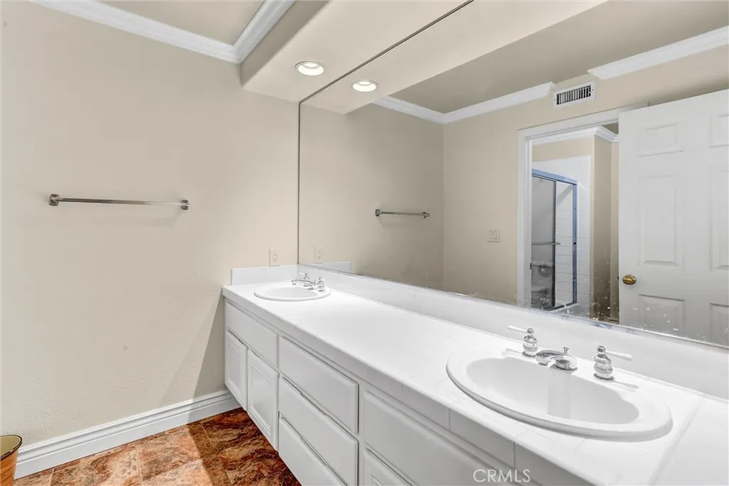 Photo #27: CV25248072 Listing: Photo #27