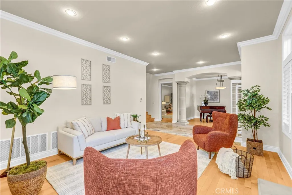 https://cdn.realtyfeed.com/cdn/127/306615330/dc97b3b5627cbf9bea9844b42325dbb5.webp