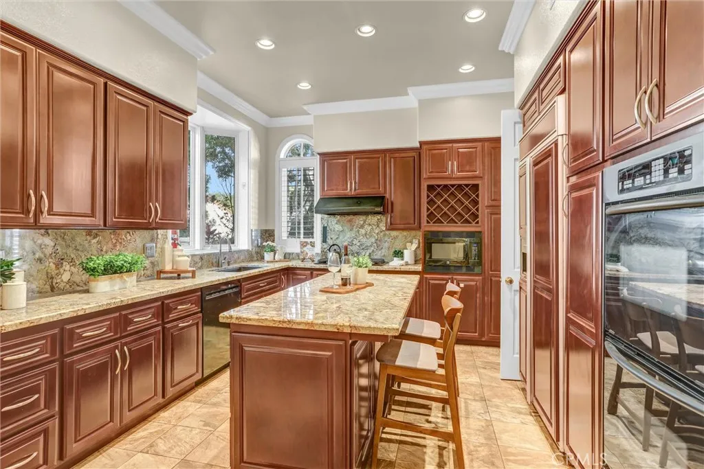 https://cdn.realtyfeed.com/cdn/127/306615330/e79b8e25060037c154dbdf05e5175c14.webp