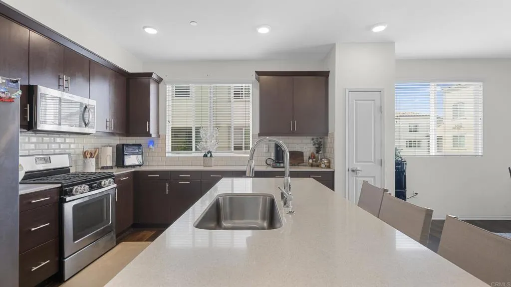 https://cdn.realtyfeed.com/cdn/127/306615354/a5a9b6e8873b04f12cd3856c96a90a6f.webp