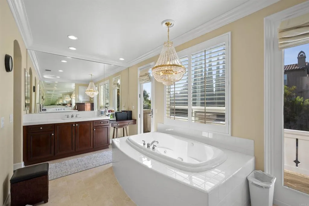 https://cdn.realtyfeed.com/cdn/127/306615366/61b725b4b1bb10dd569124a41299a2e0.webp