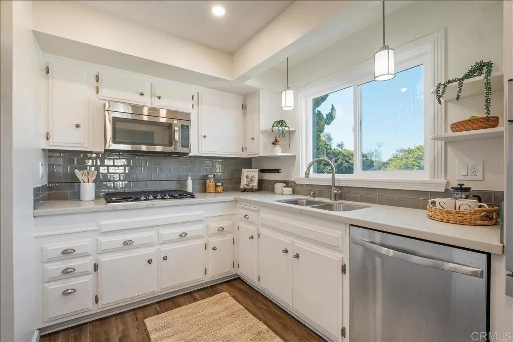https://cdn.realtyfeed.com/cdn/127/306615433/81c3923fcf1a852b02e1b2246e3afc9e.webp