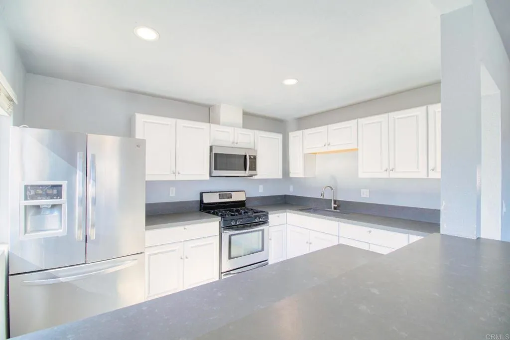 3945 El Dorado Boulevard Unit 2, Palm Springs, CA 92262 - Photo 5 of 35, Palm Springs, CA