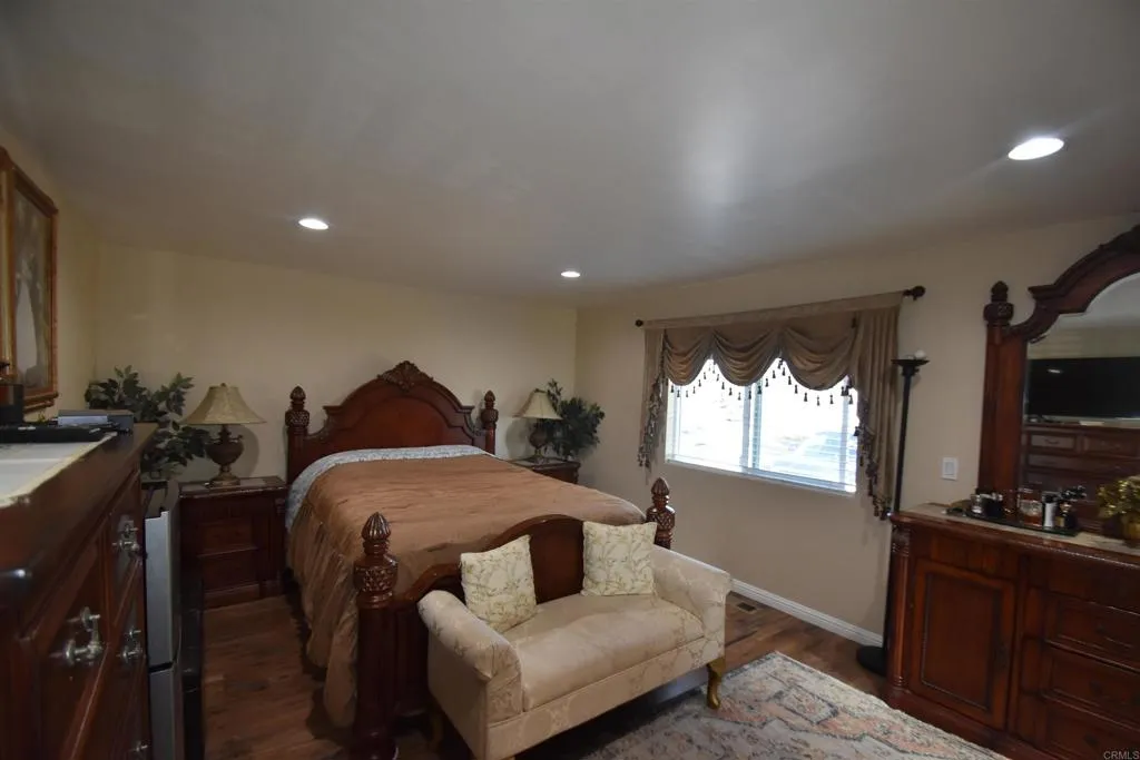https://cdn.realtyfeed.com/cdn/127/306615464/1809aaef7eaf72b8fa6351dabc68fc49.webp