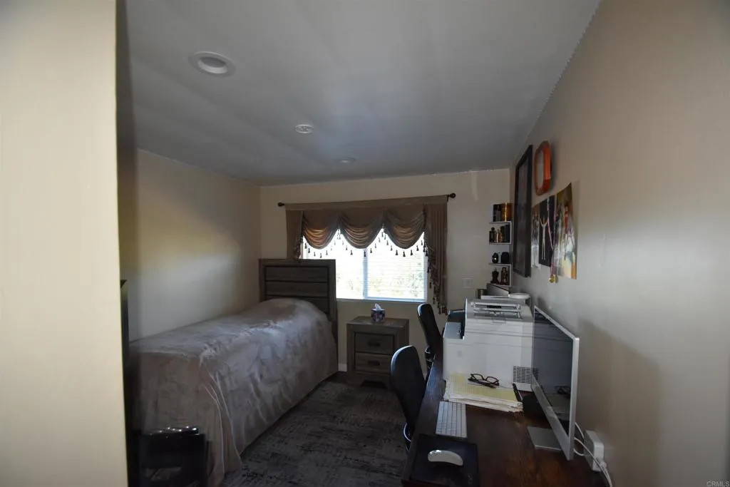 https://cdn.realtyfeed.com/cdn/127/306615464/47fc03898d6154649aa1d1c5f1e3f637.webp