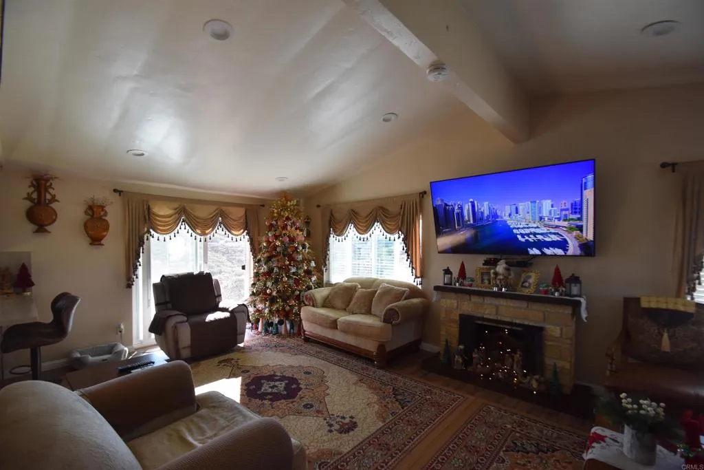 https://cdn.realtyfeed.com/cdn/127/306615464/7c488a1169851f01fe22c9aaddf8cc3a.webp