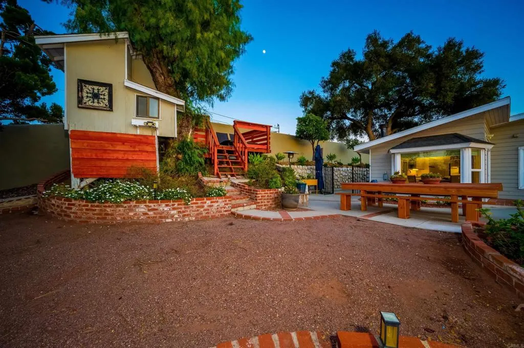 https://cdn.realtyfeed.com/cdn/127/306615466/5af4edf4f1359008f7c7c9a430510d05.webp