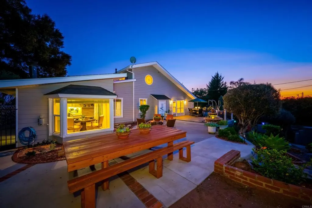 https://cdn.realtyfeed.com/cdn/127/306615466/916e5f5badd4943c631c64a0a156baa9.webp