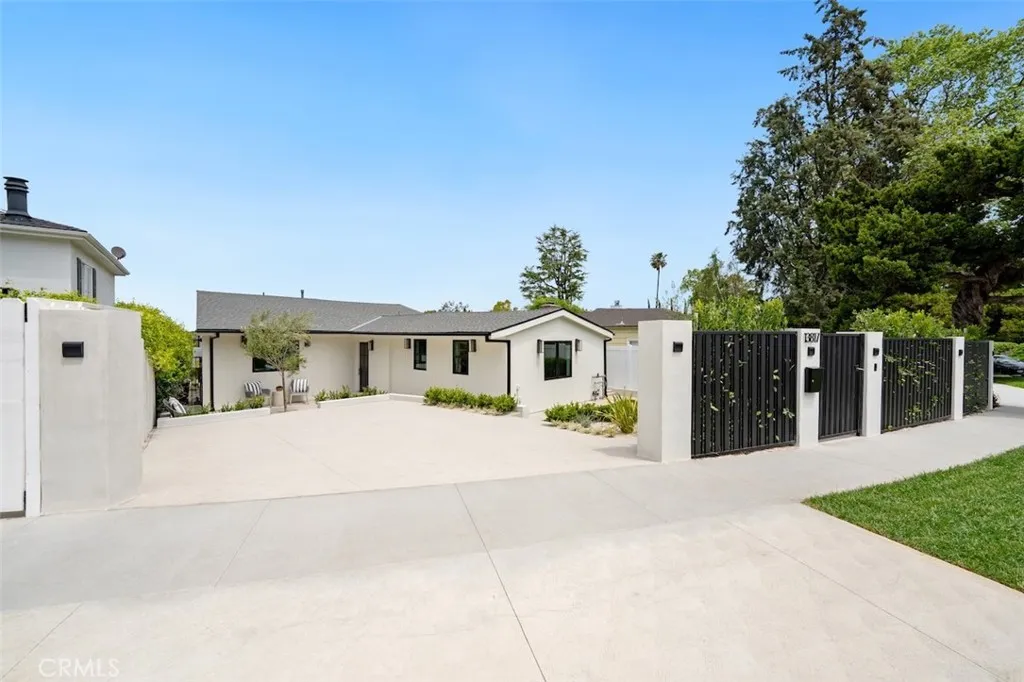 13817 Valley Vista Blvd, Sherman Oaks, CA 91423 - Photo 3 of 39, Sherman Oaks, CA