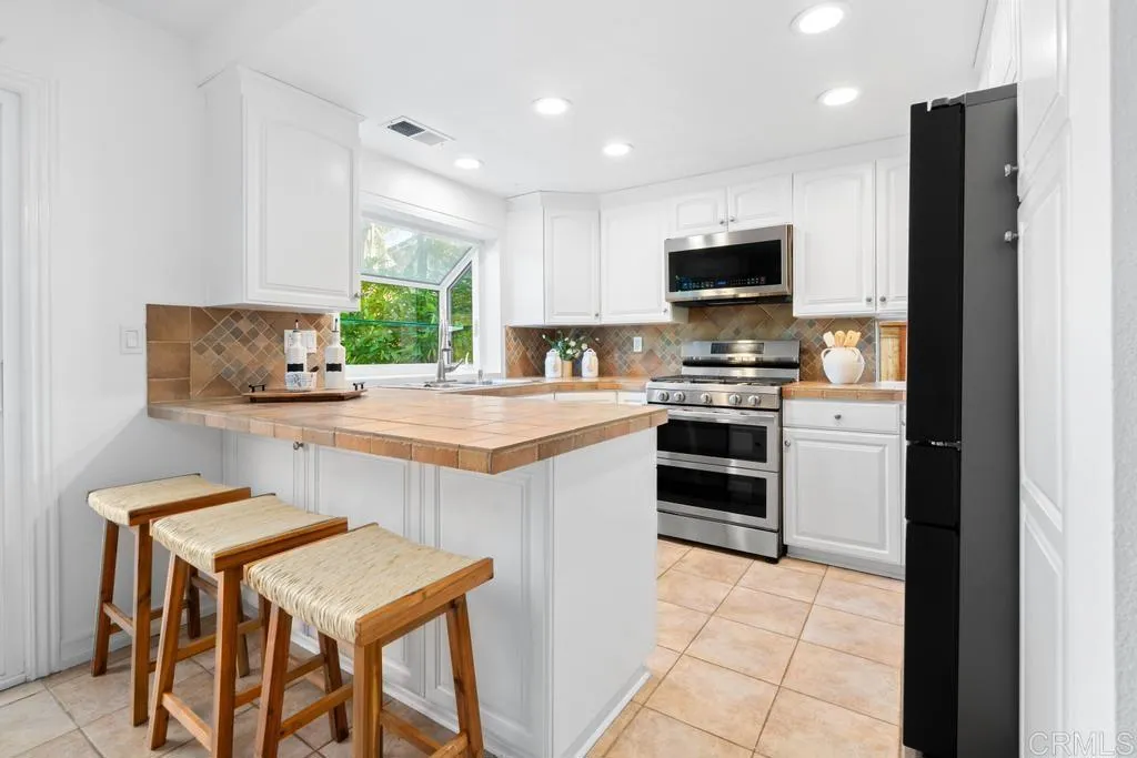 https://cdn.realtyfeed.com/cdn/127/306615508/3a47e222cac8b99c4653ea558254d31a.webp