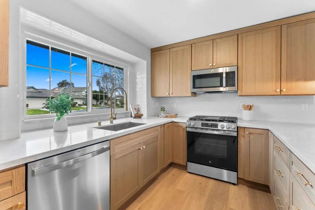 https://cdn.realtyfeed.com/cdn/127/306615551/4b41c1cada02b87ff6336c7d835c16b8.webp