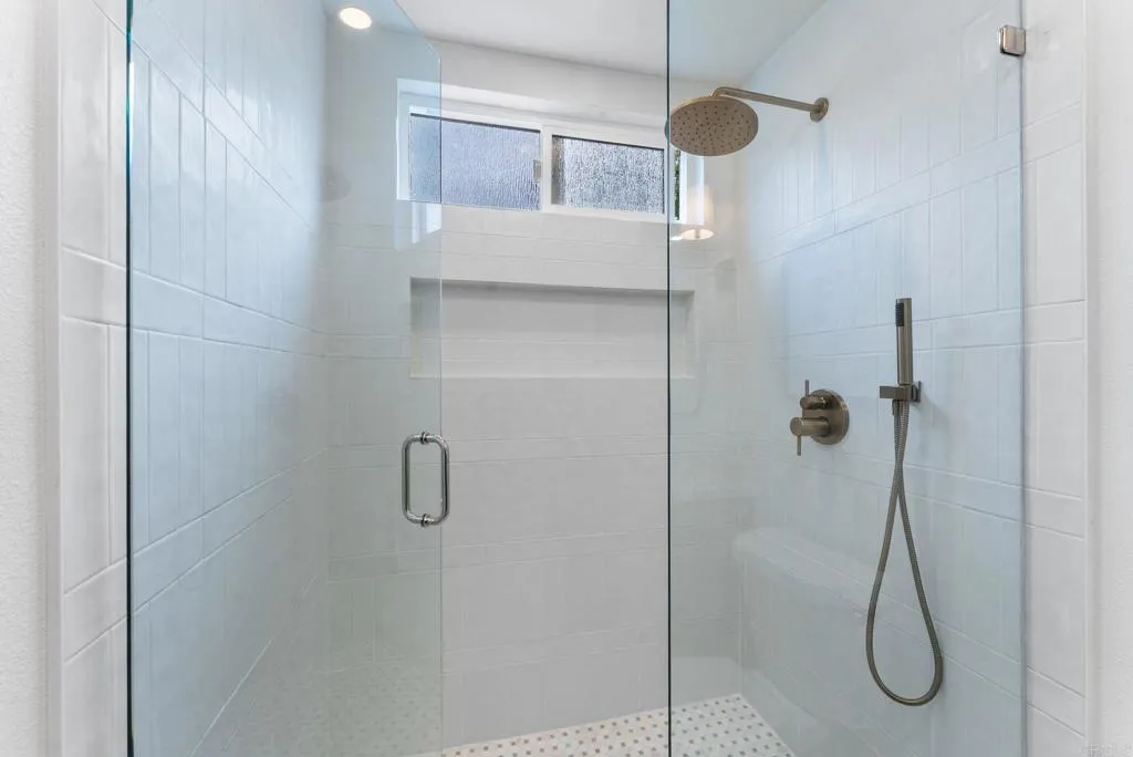 https://cdn.realtyfeed.com/cdn/127/306615551/ce6d55d28e7ce3a001d5b6216d9d0e6c.webp