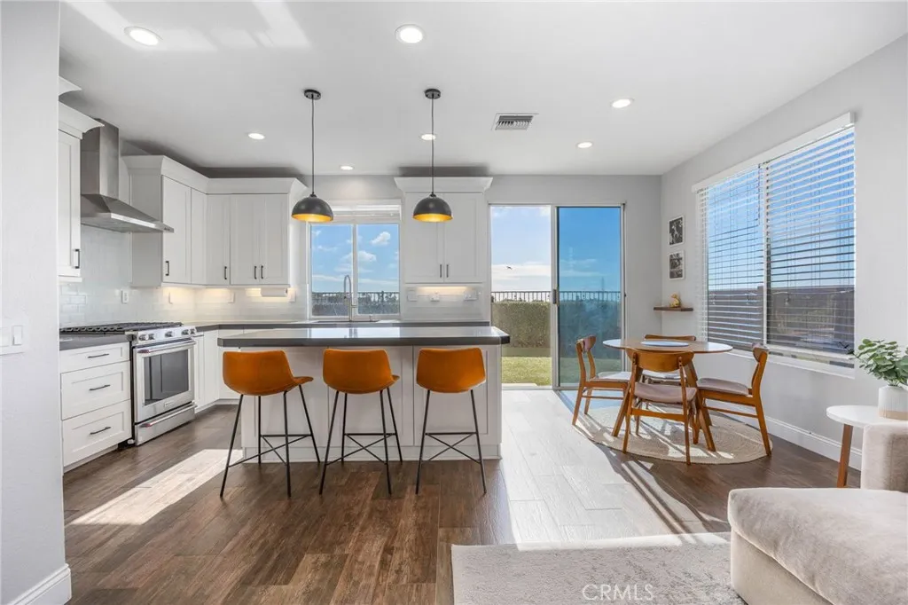 https://cdn.realtyfeed.com/cdn/127/306615578/2ff93332b5a64689f0a9d295d59e3a8e.webp