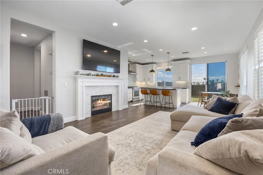 https://cdn.realtyfeed.com/cdn/127/306615578/609a341ef67b7a767d3572568cbf7bb1.webp