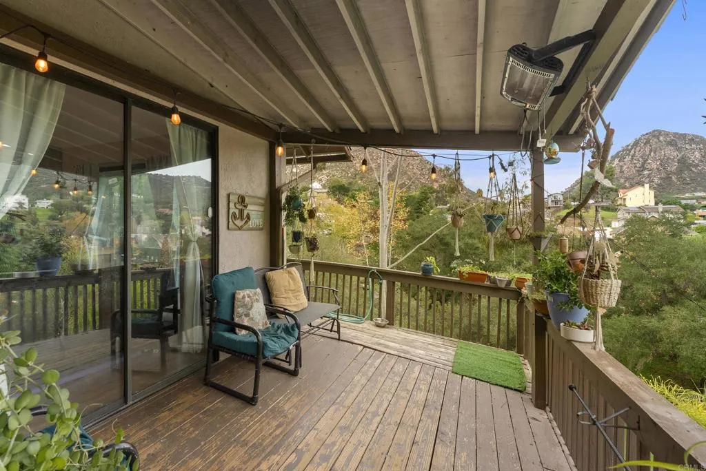 https://cdn.realtyfeed.com/cdn/127/306615605/21ce82ee5e3151dee5cdd776b6696e6e.webp