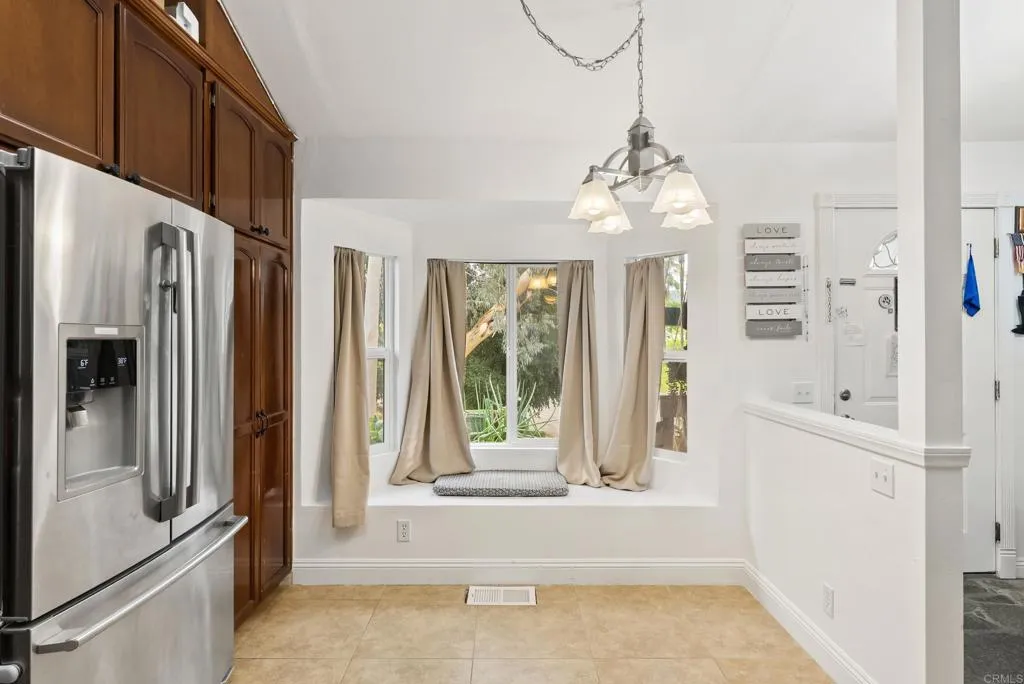 https://cdn.realtyfeed.com/cdn/127/306615605/686835ae5db18785a0e3d43c026c46ed.webp