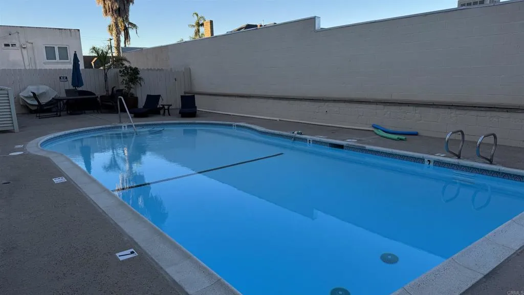 https://cdn.realtyfeed.com/cdn/127/306615619/5da7c54f9997bd400ffff32a4ab81adf.webp
