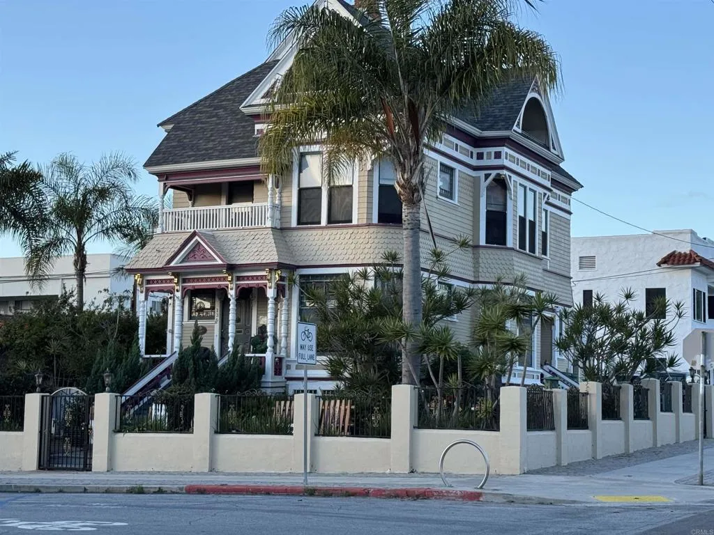 https://cdn.realtyfeed.com/cdn/127/306615619/8682a4be0efd80b492b67935d1dd3408.webp