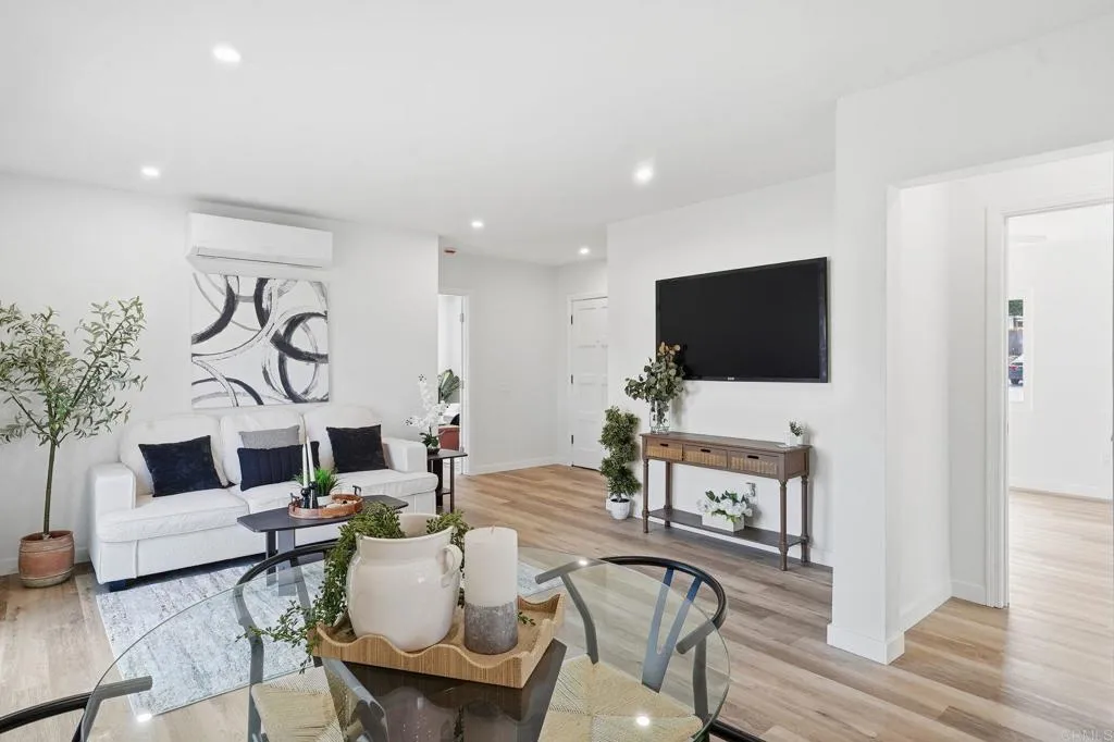 https://cdn.realtyfeed.com/cdn/127/306615642/77c4c9e30ae23cfdb67b8726a25f0d58.webp