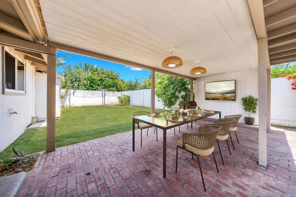 https://cdn.realtyfeed.com/cdn/127/306615650/73bdd78e06e0958318ff2374609c688c.webp
