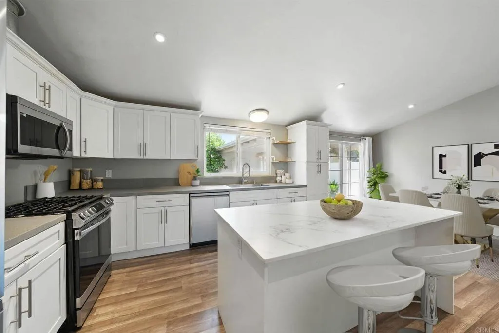 https://cdn.realtyfeed.com/cdn/127/306615650/c762588ad74abdfb4aac35e6ed7d4335.webp
