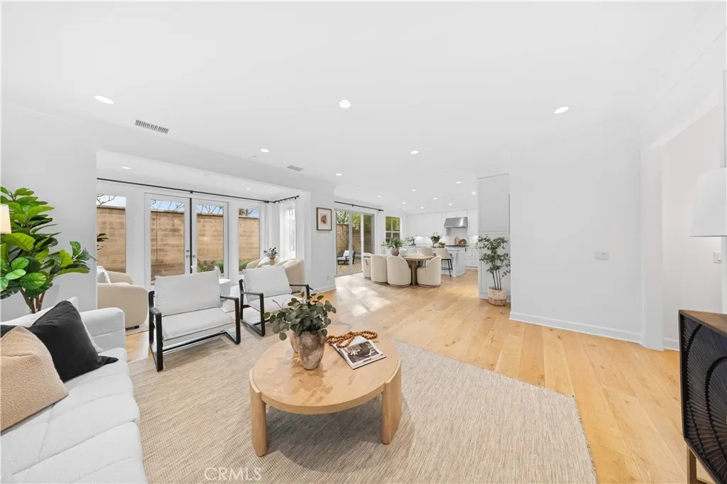 230 Shelbourne, Irvine, CA 92620 - Photo 4 of 32, Irvine, CA