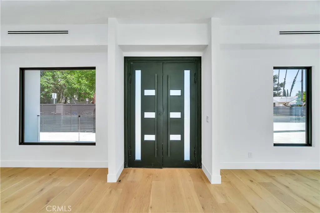 13838 Milbank Street, Sherman Oaks, CA, 91423