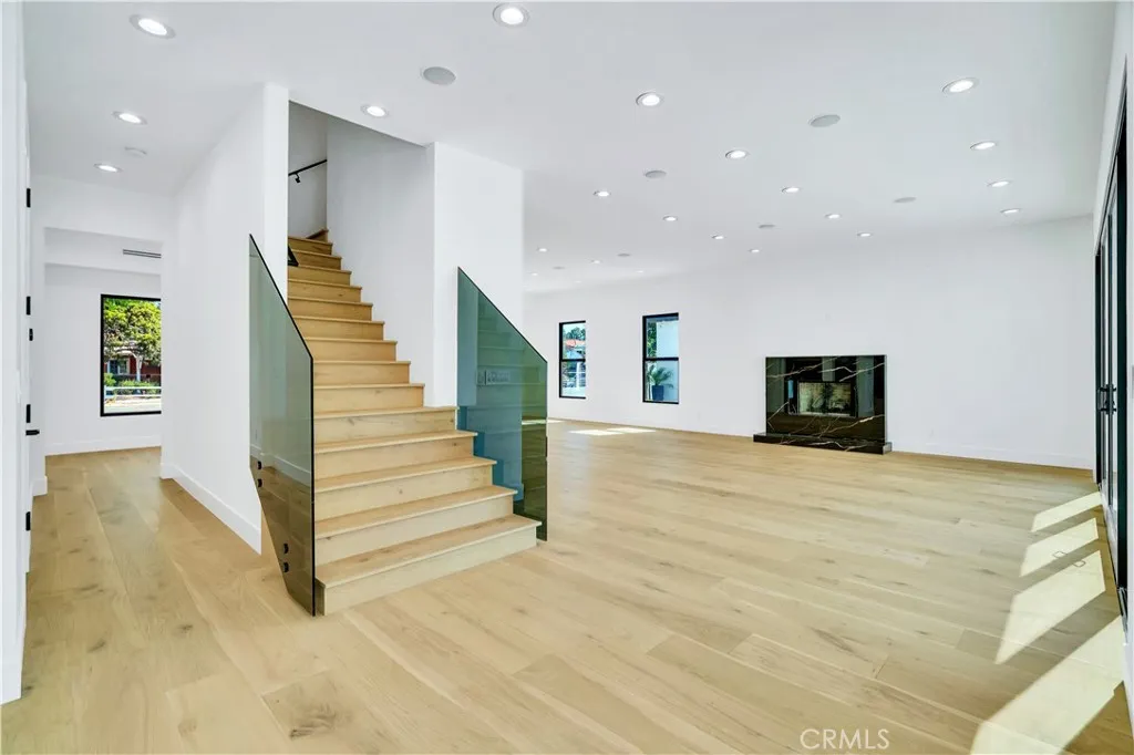 13838 Milbank Street, Sherman Oaks, CA, 91423