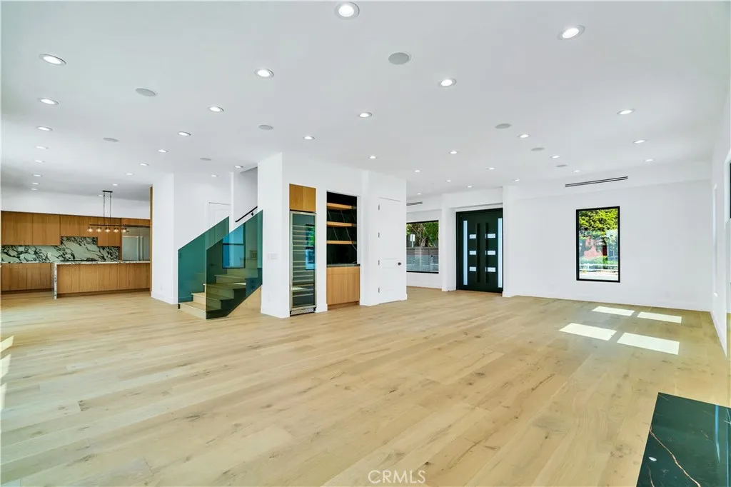 13838 Milbank Street, Sherman Oaks, CA, 91423