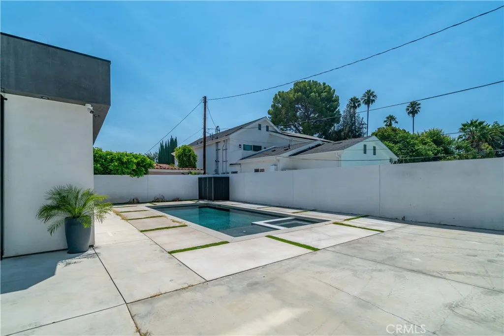 13838 Milbank Street, Sherman Oaks, CA, 91423