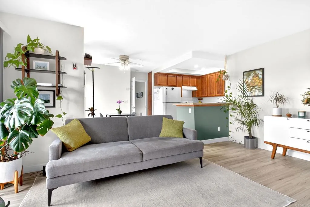 https://cdn.realtyfeed.com/cdn/127/306615750/27a2c548b0d4b26188d20d750f1eb5b8.webp