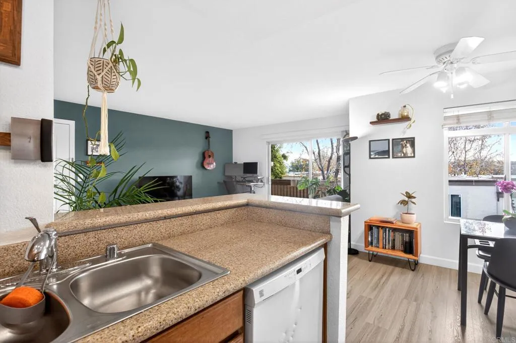 https://cdn.realtyfeed.com/cdn/127/306615750/53c67f7e8552b9c97c751ae88c242d00.webp