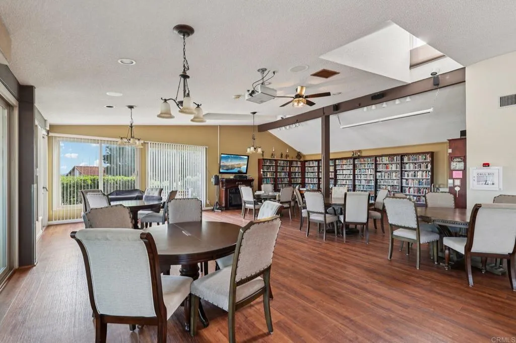 https://cdn.realtyfeed.com/cdn/127/306615809/78e4769c562ba96efb81d496e19d09c0.webp
