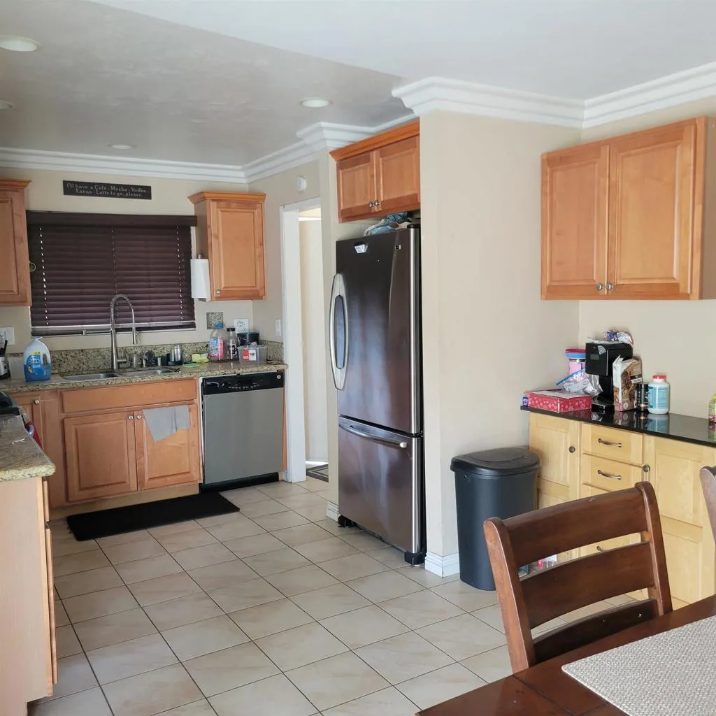 https://cdn.realtyfeed.com/cdn/127/306615816/c4fdb9b435ed9659d65b4f5821d14378.webp