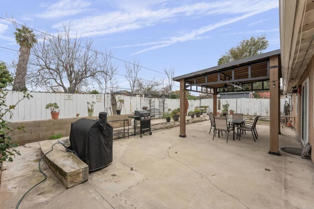 https://cdn.realtyfeed.com/cdn/127/306615846/9cda11a1075764234b08e949a9ff5f16.webp