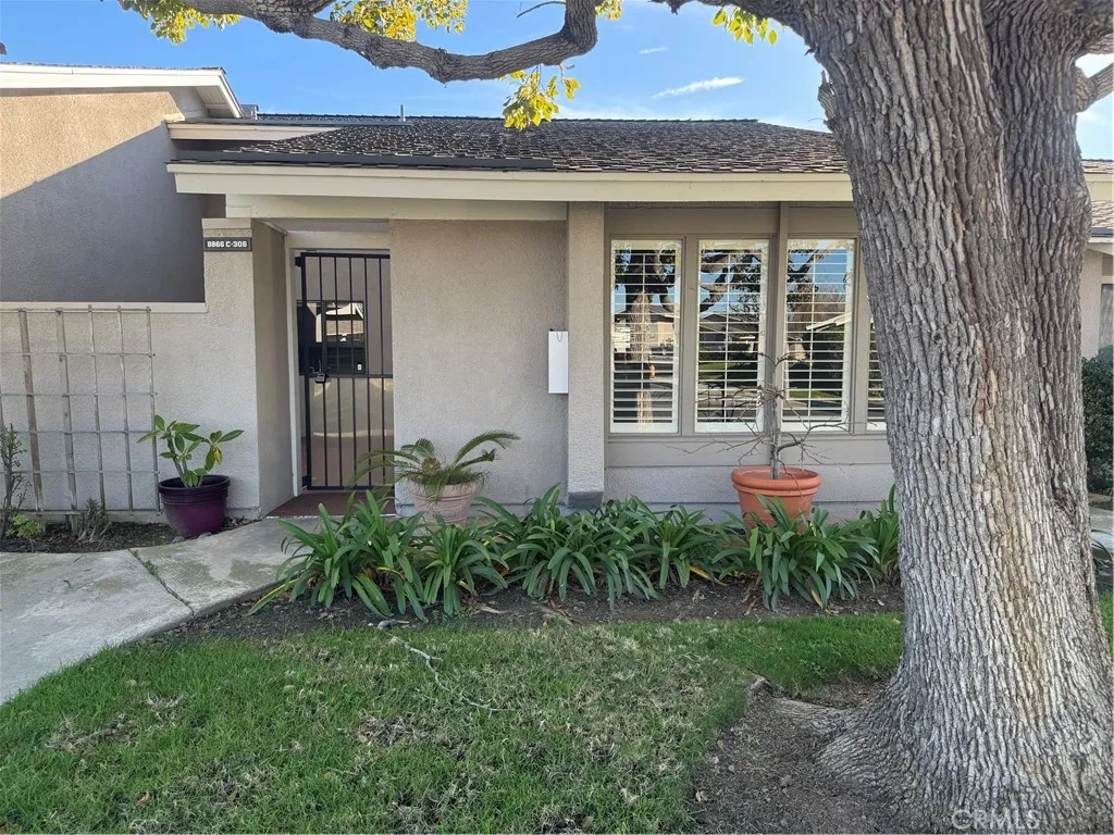 8866 Tulare Drive UNIT 306C, Huntington Beach, CA, 92646