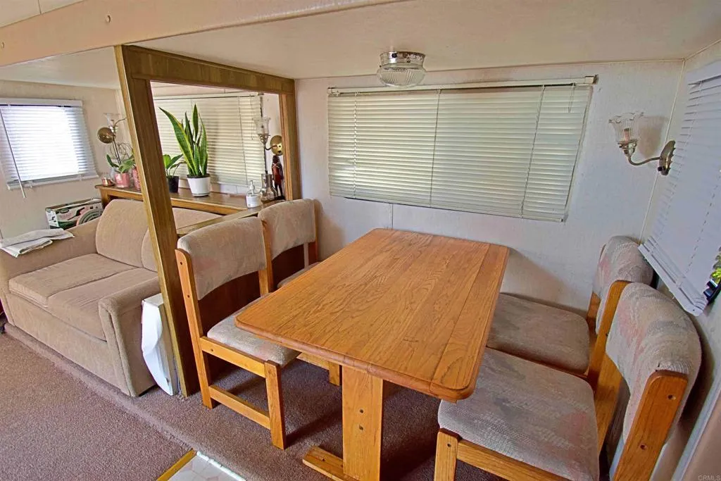 https://cdn.realtyfeed.com/cdn/127/306615974/395f2167373f60ed9b6ef30fd57ae4b8.webp