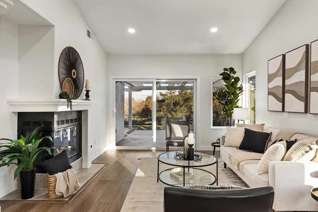 https://cdn.realtyfeed.com/cdn/127/306615978/332974e70ae0a4f5a3a4962ed00088de.webp